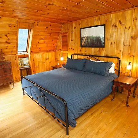 Cozy Log Cabin - Dog Friendly Halifax Exterior photo